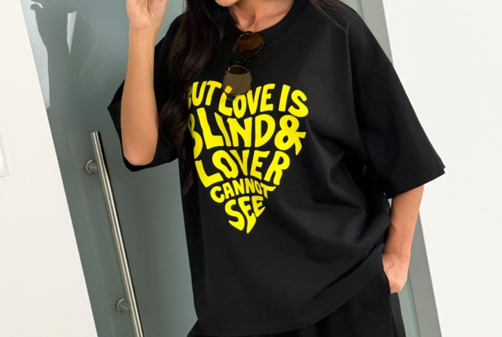 T-shirt damski BLIND – czarny z żółtym nadrukiem