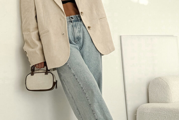 Marynarka damska ALVA ze sztruksu – jasny beż – oversize