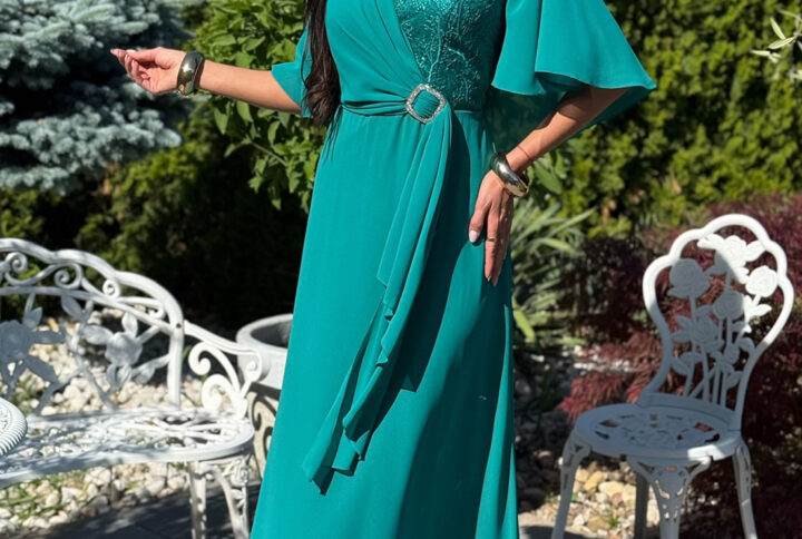 Sukienka maxi plus size – Szmaragdowy z gipiurą - BH 661