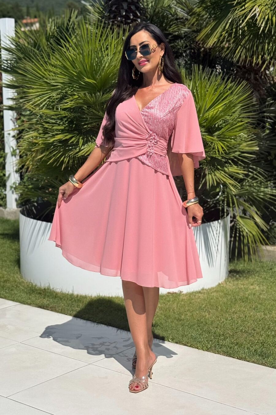 Sukienka midi w kolorze pudrowego różu Plus Size - BH 539-1
